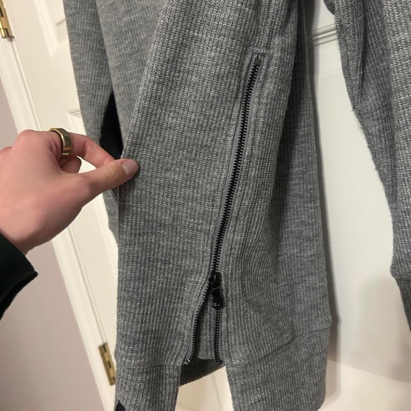 Grey Varley Sweater with Zippers, size Medium - Picture 4 of 5